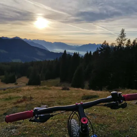 Bergfrieden Auf 1.170 M 度假居