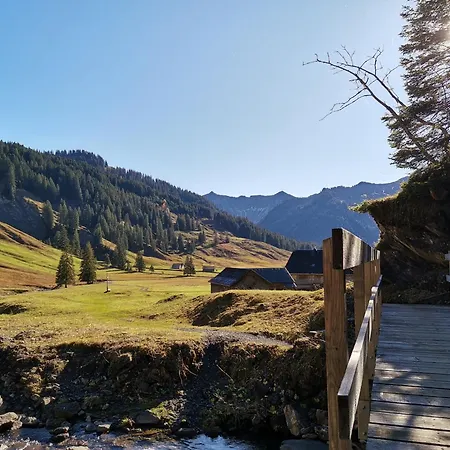 Bergfrieden Auf 1.170 M *